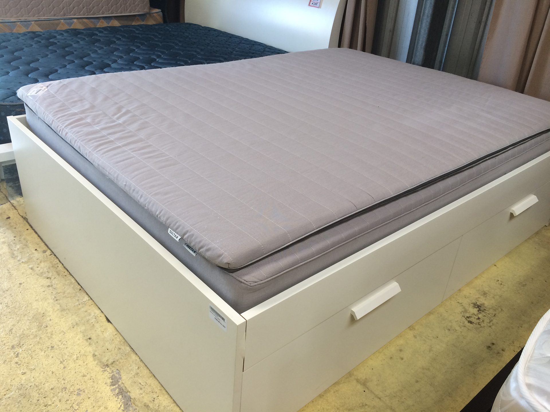 Second Hand Furniture Bedroom Gold, Queen Size Bed Frame Gold Coast